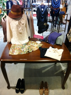2012AW1-8