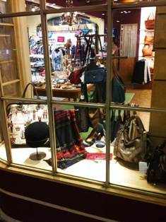 2012AW1-13