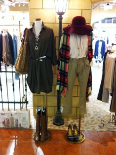 2012AW1-1